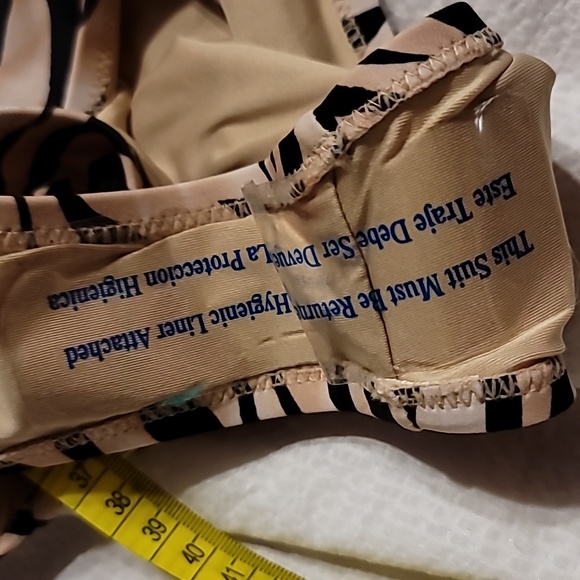 NWT Curve Loving Lace Up Back Adjustable Lined One Piece  cheeky back swim - Picture 4 of 9